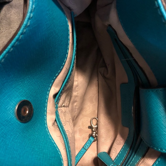 Michael Kors purse - Picture 4 of 4